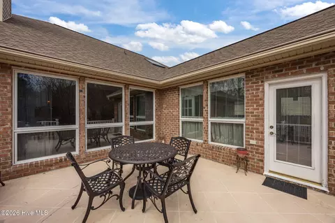 Exterior - 202 Geneva Ct, New Bern, NC 28562 photo 12 of 12