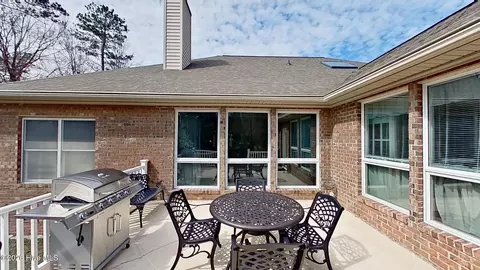 Exterior - 202 Geneva Ct, New Bern, NC 28562 photo 3 of 12