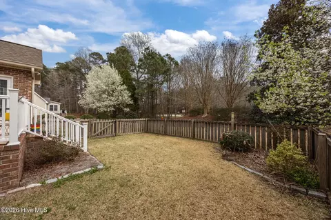 Exterior - 202 Geneva Ct, New Bern, NC 28562 photo 9 of 12