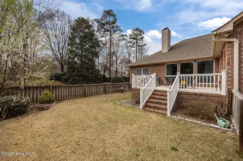 Exterior - 202 Geneva Ct, New Bern, NC 28562 photo 10 of 12