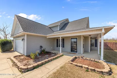 486 Gable Dr, Raeford, NC 28376