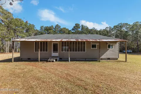 257 Crows Nest Rd, Beaufort, NC 28516