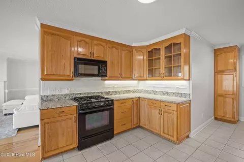 Kitchen - 314 E Bayside Dr, Chocowinity, NC 27817 photo 2 of 4