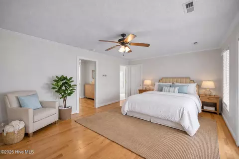 Bedroom - 314 E Bayside Dr, Chocowinity, NC 27817 photo 1 of 4
