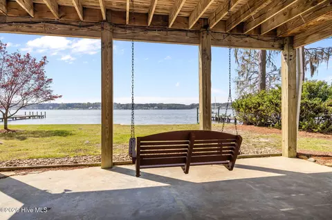 Exterior - 314 E Bayside Dr, Chocowinity, NC 27817 photo 3 of 3