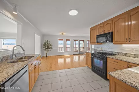 Kitchen - 314 E Bayside Dr, Chocowinity, NC 27817 photo 4 of 4