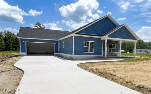 2889 Catherine Lake Rd, Richlands, NC 28574