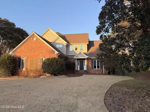 510 N Shore Dr, Sneads Ferry, NC 28460