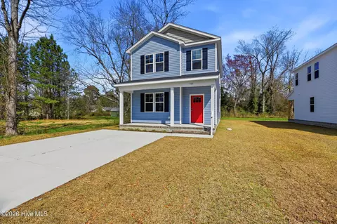 308 S Vann St, Burgaw, NC 28425