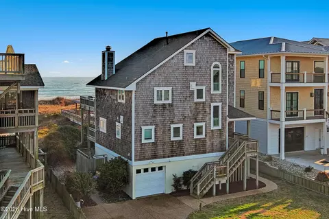 107 Ocean Ridge Dr, Atlantic Beach, NC 28512