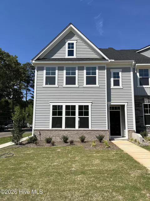 1407 Goldsboro Ave, Sanford, NC 27330