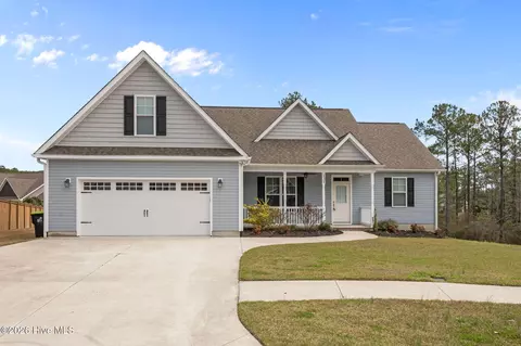 121 Shadow Creek Dr, Hubert, NC 28539