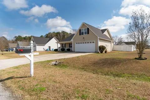 200 Chandler Simpson Ct, Beulaville, NC 28518
