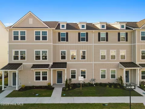 249 Pelican Flight Loop, Wilmington, NC 28412