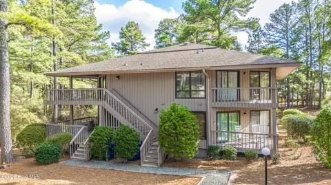422 Foxcroft Cir, Jackson Springs, NC 27281