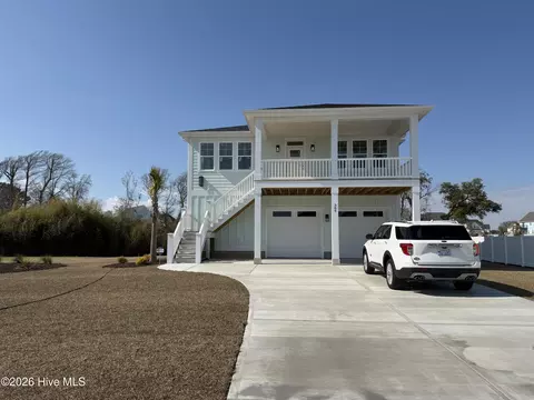 389 Coastline Cir, Cedar Point, NC 28584