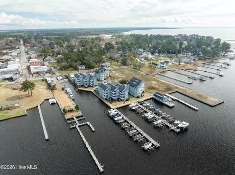 1101 Day Beacon Dr, Belhaven, NC 27810