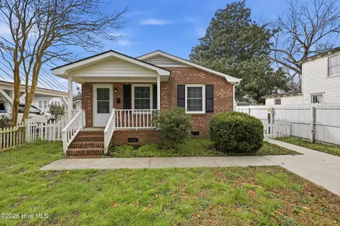 205 W Gale St, Edenton, NC 27932