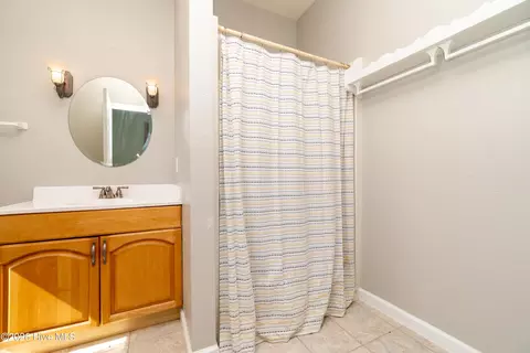 Bath - 101 Daybreak Ct, Grandy, NC 27939 photo 5 of 7