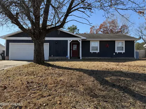 6662 Brookshire St, Fayetteville, NC 28314