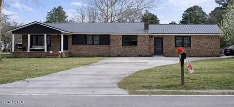 6253 Livingston Chapel Rd, Delco, NC 28436