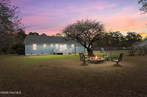 410 Harper Lake Dr, Southport, NC 28461