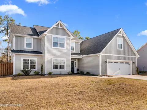 107 Evergreen Forest Dr, Sneads Ferry, NC 28460