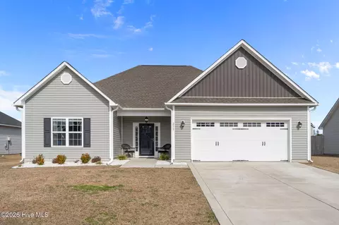 211 Moonstone Ct, Jacksonville, NC 28546