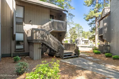 5 Pine Tree Rd # 110, Pinehurst, NC 28374