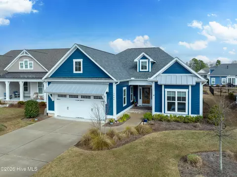 3444 Lake Club Cir, Oak Island, NC 28461