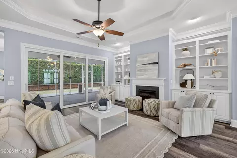 Living - 5010 Dockside Dr, Wilmington, NC 28409 photo 1 of 2