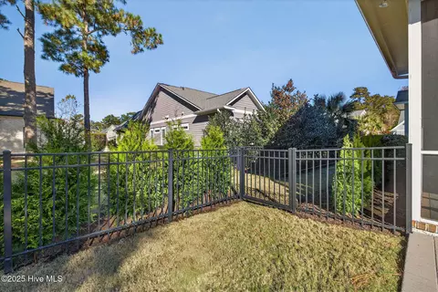 Exterior - 5010 Dockside Dr, Wilmington, NC 28409 photo 13 of 14