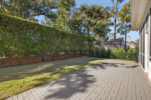 Exterior - 5010 Dockside Dr, Wilmington, NC 28409 photo 12 of 14