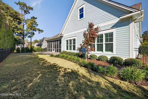 Exterior - 5010 Dockside Dr, Wilmington, NC 28409 photo 9 of 14