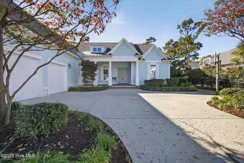 Exterior - 5010 Dockside Dr, Wilmington, NC 28409 photo 1 of 14