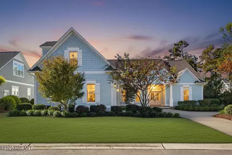5010 Dockside Dr, Wilmington, NC 28409