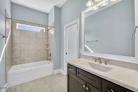 Bath - 5010 Dockside Dr, Wilmington, NC 28409 photo 1 of 9
