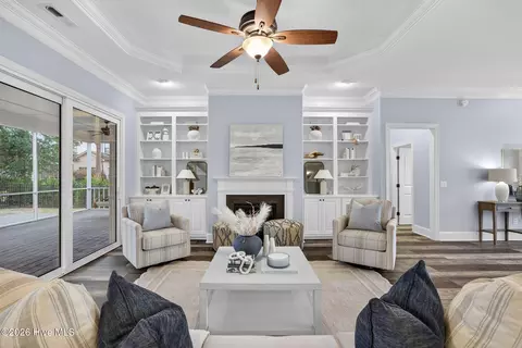 Living - 5010 Dockside Dr, Wilmington, NC 28409 photo 2 of 2