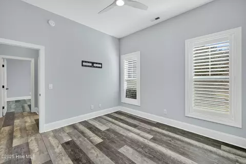 Bedroom - 5010 Dockside Dr, Wilmington, NC 28409 photo 4 of 7