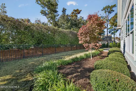 Exterior - 5010 Dockside Dr, Wilmington, NC 28409 photo 10 of 14