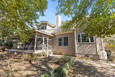 Exterior - 121 Oakleaf Dr, Pine Knoll Shores, NC 28512 photo 3 of 7