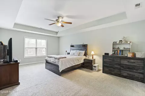 Bedroom - 140 Pine Cove Rd, New Bern, NC 28562 photo 5 of 6