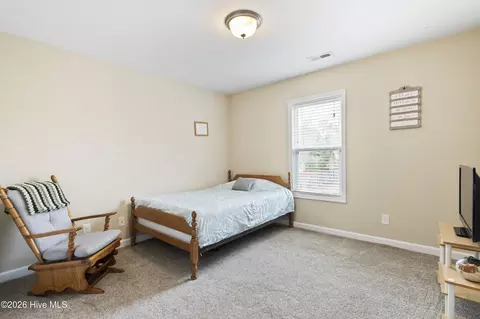 Bedroom - 140 Pine Cove Rd, New Bern, NC 28562 photo 3 of 6
