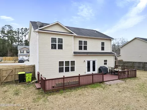 Exterior - 140 Pine Cove Rd, New Bern, NC 28562 photo 10 of 16