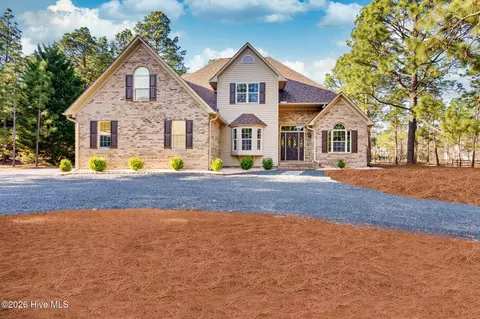 105 Ritter Dr, West End, NC 27376