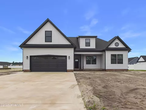 305 Spinnaker St, Elizabeth City, NC 27909