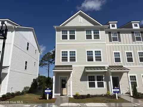 245 Pelican Flight Loop, Wilmington, NC 28412