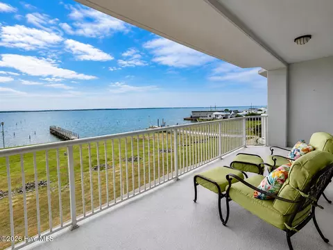 1550 Salter Path Rd #102, Indian Beach, NC 28512
