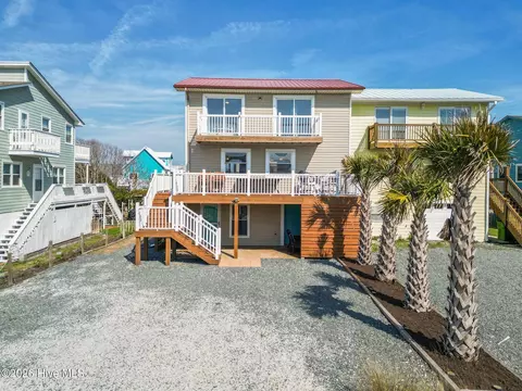 218 Oyster Ln, North Topsail Beach, NC 28460