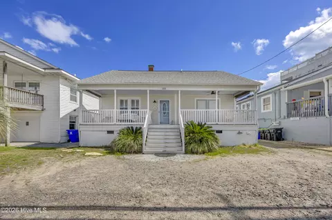 510 Canal Dr, Carolina Beach, NC 28428
